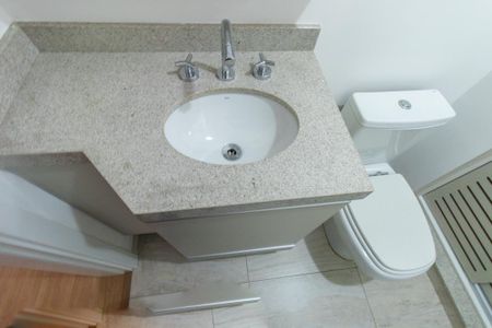 Apartamento para alugar com 70m², 2 quartos e 2 vagasBanheiro da Suite