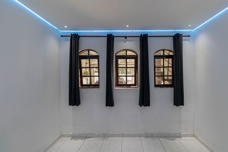 Casa para alugar com 75m², 2 quartos e 1 vagaQuarto 1