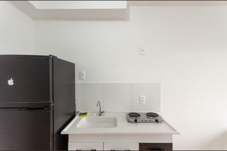 Cozinha de kitnet/studio para alugar com 1 quarto, 18m² em Jardim Jaragua, São Paulo