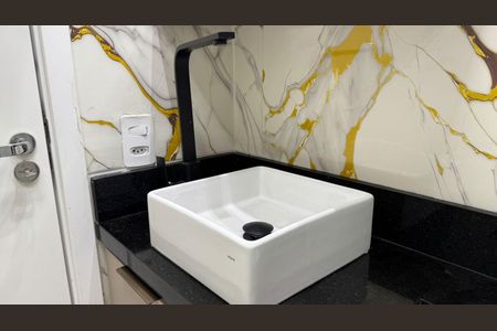 Apartamento para alugar com 40m², 2 quartos e 1 vaga Apartamento para alugar com 40m², 2 quartos e 1 vagaBanheiro