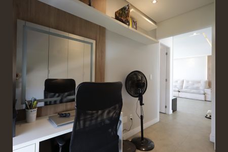 Apartamento à venda com 69m², 2 quartos e 2 vagasEscritório