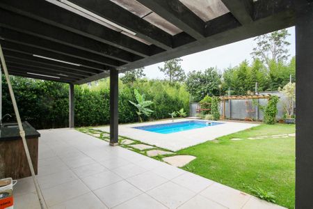 Casa de condomínio para alugar com 340m², 4 quartos e 8 vagasVaranda Quintal