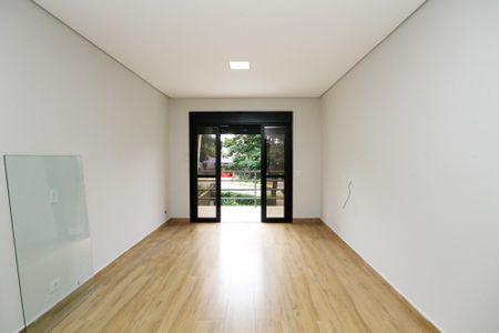 Casa de condomínio para alugar com 340m², 4 quartos e 8 vagasSuíte 3