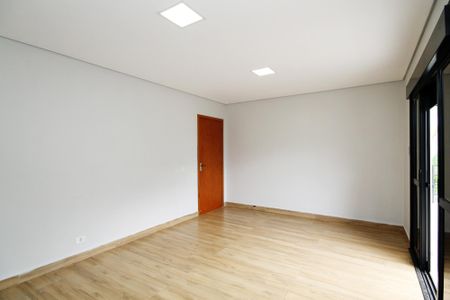 Casa de condomínio para alugar com 340m², 4 quartos e 8 vagasSuíte 4