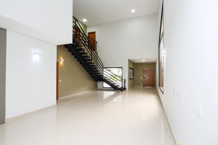 Casa de condomínio para alugar com 340m², 4 quartos e 8 vagasSala