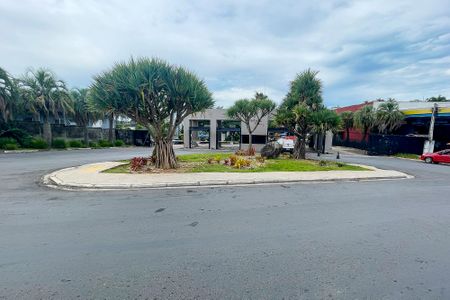 Casa de condomínio para alugar com 340m², 4 quartos e 8 vagasFachada Condominio