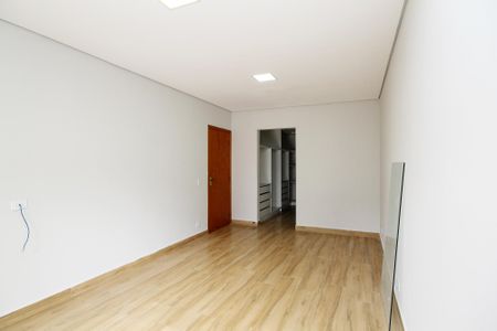 Casa de condomínio para alugar com 340m², 4 quartos e 8 vagasSuíte 3