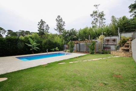 Casa de condomínio para alugar com 340m², 4 quartos e 8 vagasQuintal