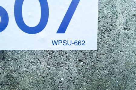 Casa de condomínio para alugar com 340m², 4 quartos e 8 vagasPlaca