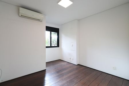 Apartamento à venda com 187m², 3 quartos e 3 vagasSuite 1