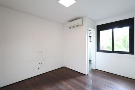 Apartamento à venda com 187m², 3 quartos e 3 vagasSuite 1