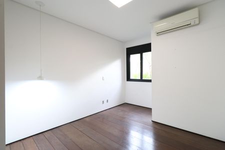Apartamento à venda com 187m², 3 quartos e 3 vagasSuite 2