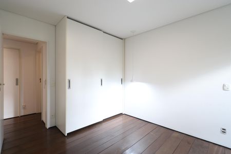 Apartamento à venda com 187m², 3 quartos e 3 vagasSuite 2