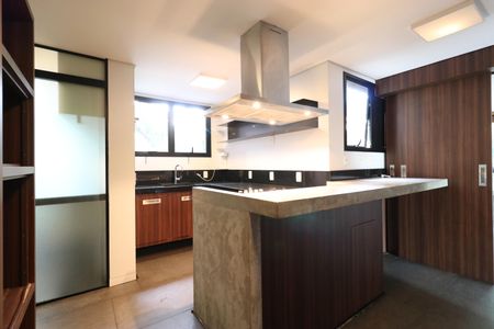 Apartamento à venda com 187m², 3 quartos e 3 vagasCozinha 