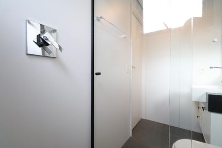 Apartamento à venda com 187m², 3 quartos e 3 vagasBanheiro da Suíte 1