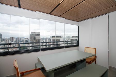 Varanda de apartamento para alugar com 1 quarto, 44m² em Pinheiros, São Paulo