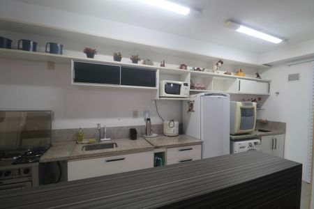 Apartamento para alugar com 97m², 2 quartos e 2 vagas Apartamento para alugar com 97m², 2 quartos e 2 vagasCozinha
