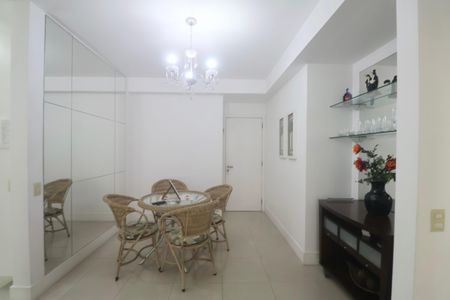 Apartamento para alugar com 97m², 2 quartos e 2 vagas Apartamento para alugar com 97m², 2 quartos e 2 vagasSala