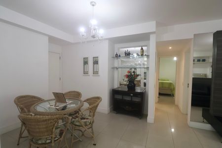 Apartamento para alugar com 97m², 2 quartos e 2 vagas Apartamento para alugar com 97m², 2 quartos e 2 vagasSala