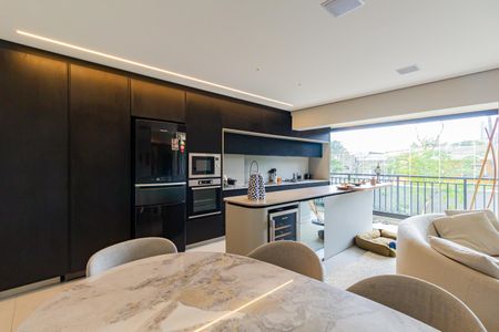 Apartamento à venda com 107m², 2 quartos e 2 vagasCozinha