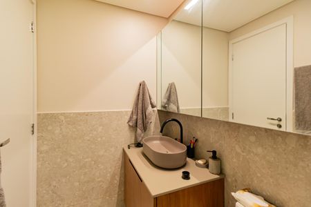 Apartamento à venda com 107m², 2 quartos e 2 vagasBanheiro