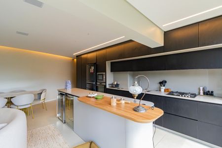Apartamento à venda com 107m², 2 quartos e 2 vagasCozinha