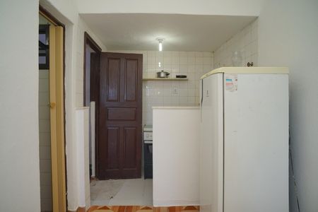 Cozinha de kitnet/studio para alugar com 1 quarto, 51m² em 0, Maricá