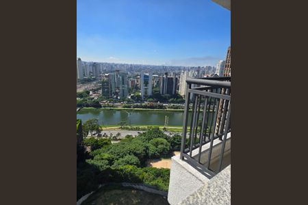 Vista da sacada de apartamento à venda com 2 quartos, 40m² em Cidade Jardim, São Paulo