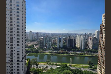Vista da sacada de apartamento à venda com 2 quartos, 40m² em Cidade Jardim, São Paulo