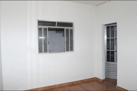 Sala 1 de casa para alugar com 2 quartos, 60m² em Nazare, Belo Horizonte