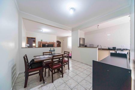 Casa à venda com 115m², 3 quartos e 2 vagasCopa