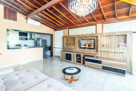 Casa à venda com 2 quartos, 230m² em Ipiranga, Belo Horizonte