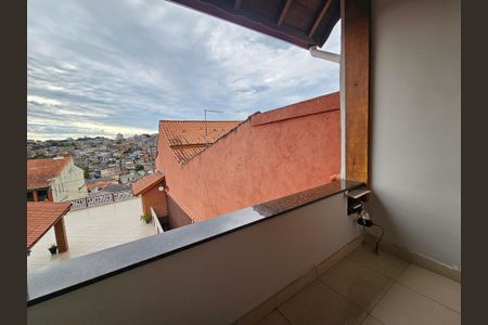 Casa para alugar com 290m², 4 quartos e 2 vagas Casa para alugar com 290m², 4 quartos e 2 vagasVaranda Suite 2