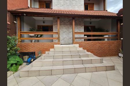 Casa para alugar com 290m², 4 quartos e 2 vagas Casa para alugar com 290m², 4 quartos e 2 vagasQuintal