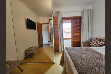 Casa para alugar com 290m², 4 quartos e 2 vagas Casa para alugar com 290m², 4 quartos e 2 vagasSuite 2