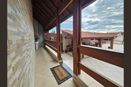 Casa para alugar com 290m², 4 quartos e 2 vagasQuintal