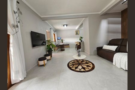 Casa para alugar com 290m², 4 quartos e 2 vagasSala