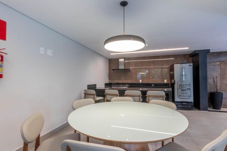 Apartamento à venda com 169m², 3 quartos e 2 vagas Apartamento à venda com 169m², 3 quartos e 2 vagasÁrea comum - Salão de festas