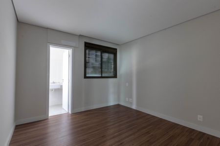 Apartamento à venda com 169m², 3 quartos e 2 vagas Apartamento à venda com 169m², 3 quartos e 2 vagasQuarto 3