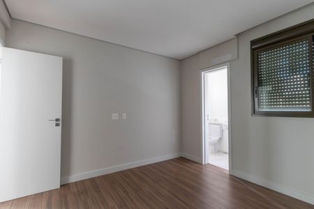 Apartamento à venda com 169m², 3 quartos e 2 vagas Apartamento à venda com 169m², 3 quartos e 2 vagasQuarto 3
