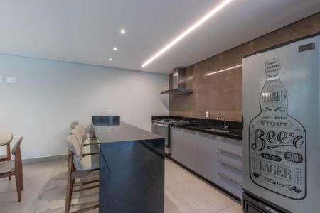 Apartamento à venda com 169m², 3 quartos e 2 vagas Apartamento à venda com 169m², 3 quartos e 2 vagasÁrea comum - Salão de festas