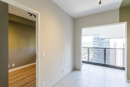 Sala de apartamento à venda com 1 quarto, 31m² em Vila Olímpia, São Paulo