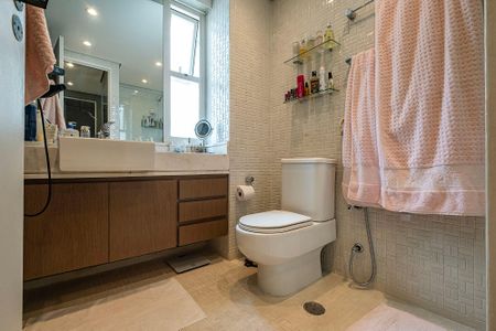 Apartamento para alugar com 69m², 2 quartos e 1 vagaBanheiro