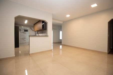 Sala de casa de condomínio para alugar com 3 quartos, 270m² em Condomínio Jardim Botânico V, Brasília