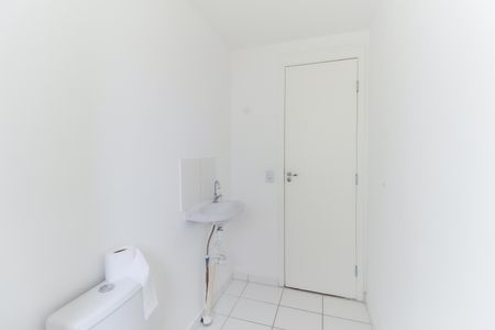 Apartamento para alugar com 49m², 2 quartos e sem vaga Apartamento para alugar com 49m², 2 quartos e sem vagaBanheiro