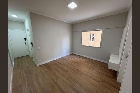 Sala de apartamento à venda com 1 quarto, 54m² em Cambuí, Campinas