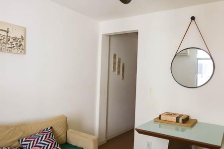 Apartamento para alugar com 70m², 2 quartos e 1 vagaSala