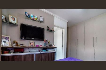 Foto 02 de casa à venda com 2 quartos, 65m² em Vila Nelson, São Paulo