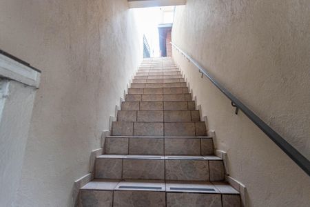 Casa à venda com 165m², 3 quartos e 2 vagasEscada 