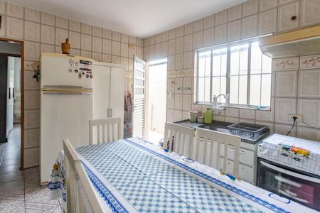 Casa à venda com 165m², 3 quartos e 2 vagasCozinha 